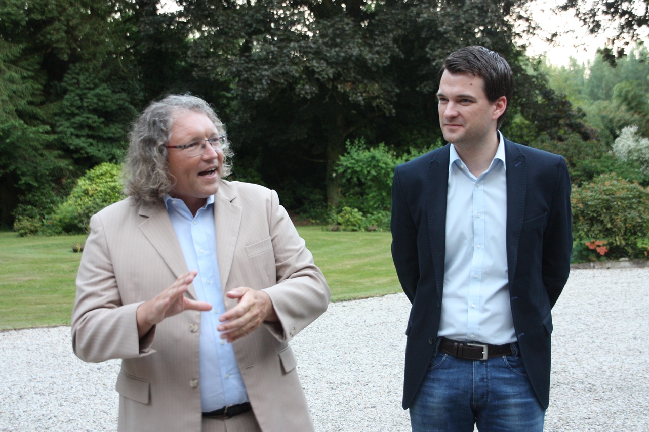 Prof. Dr. Ralf Klapdor (li.) und Johannes Vogel Prof. Dr. Ralf Klapdor (li.) und Johannes Vogel
